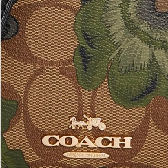 New Coach Crossbody / Shoulder Bag - Picture 3 of 4